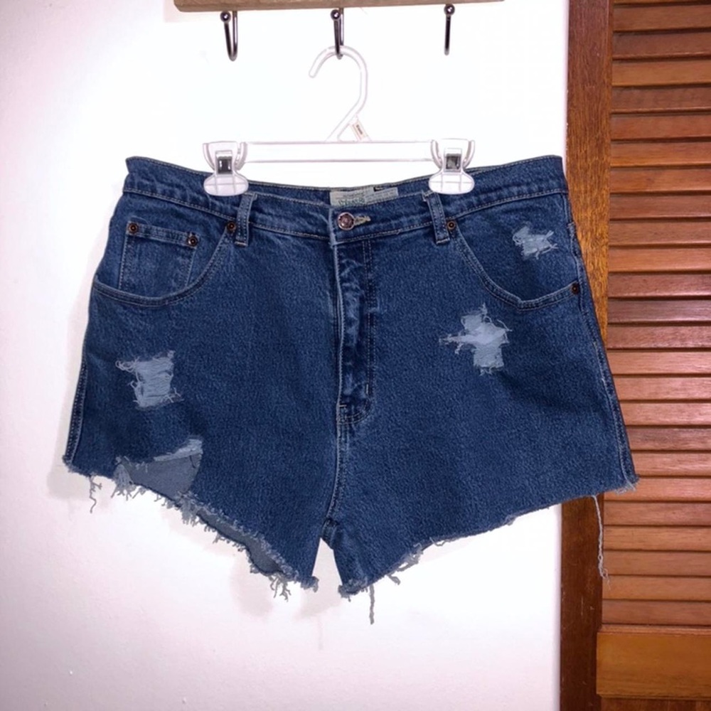 Authentic St. John’s Bay high waisted frayed shorts